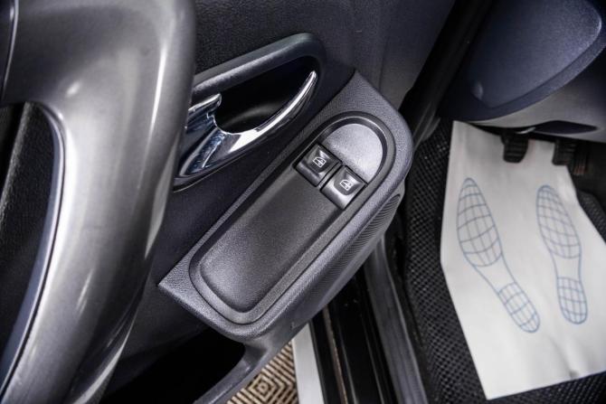 Renault Duster I Рестайлинг с пробегом 2015 года, цена 1 239 000 рублей, 176000 км, внедорожник, Автокод Объявления