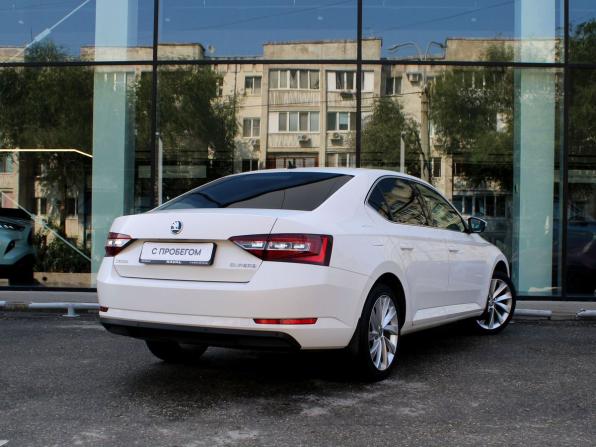 Skoda Superb III с пробегом 2015 года, цена 1 655 000 рублей, 203771 км, лифтбек, Автокод Объявления