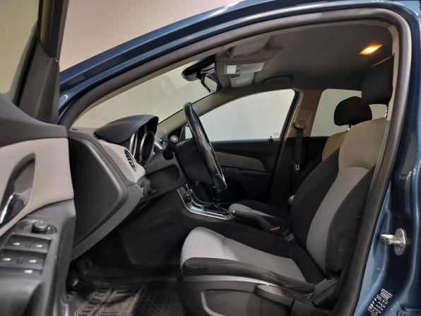 Chevrolet Cruze I Рестайлинг с пробегом 2013 года, цена 670 000 рублей, 250655 км, хэтчбек, Автокод Объявления