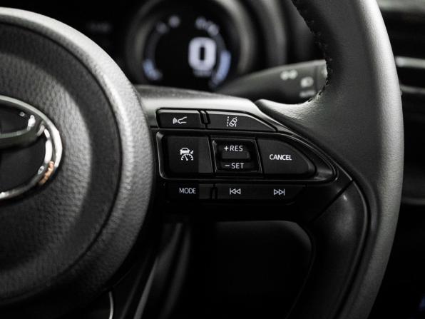 Toyota Yaris Cross I с пробегом 2022 года, цена 2 080 000 рублей, 32198 км, внедорожник, Автокод Объявления