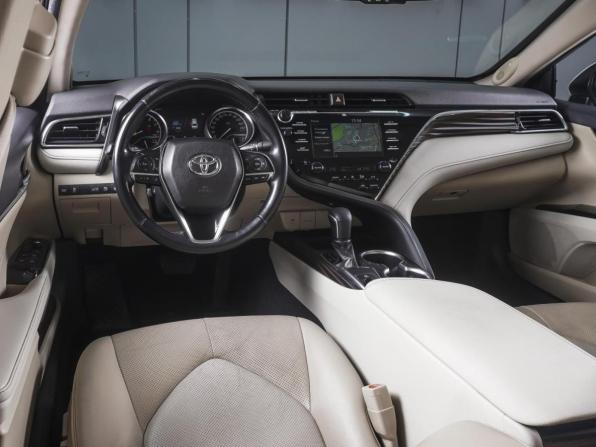 Toyota Camry VIII (XV70) с пробегом 2019 года, цена 2 760 000 рублей, 132316 км, седан, Автокод Объявления