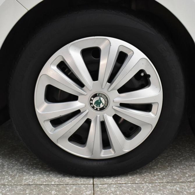 Skoda Rapid I Рестайлинг Москва  - изображение 16
