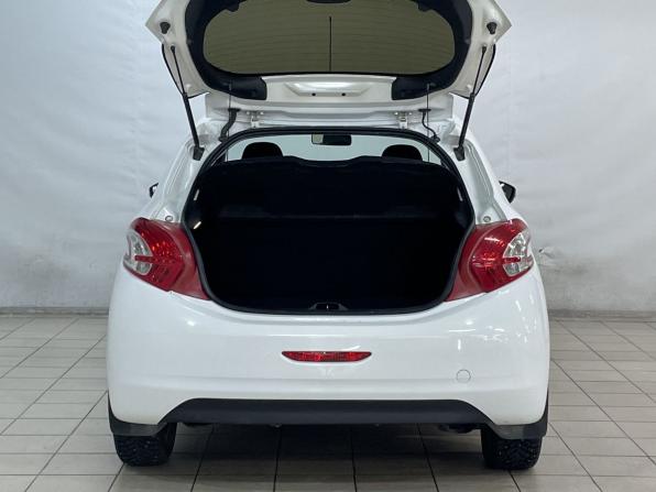 Peugeot 208 I с пробегом 2013 года, цена 550 000 рублей, 124381 км, хэтчбек, Автокод Объявления