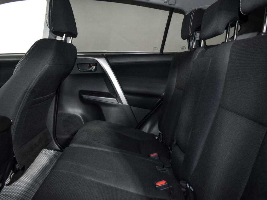 Toyota RAV4 IV (XA40) Рестайлинг Санкт-Петербург  - изображение 13