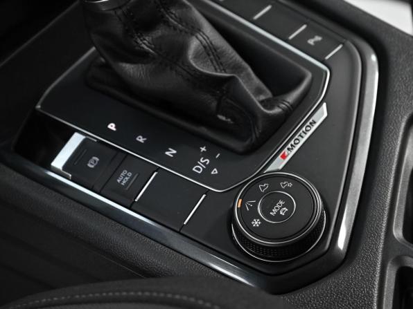 Volkswagen Tiguan II с пробегом 2018 года, цена 1 749 000 рублей, 144000 км, внедорожник, Автокод Объявления