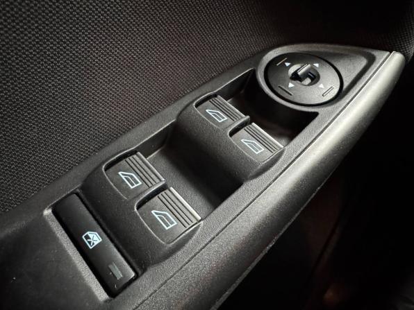 Ford Focus III Рестайлинг с пробегом 2019 года, цена 1 300 000 рублей, 92893 км, хэтчбек, Автокод Объявления