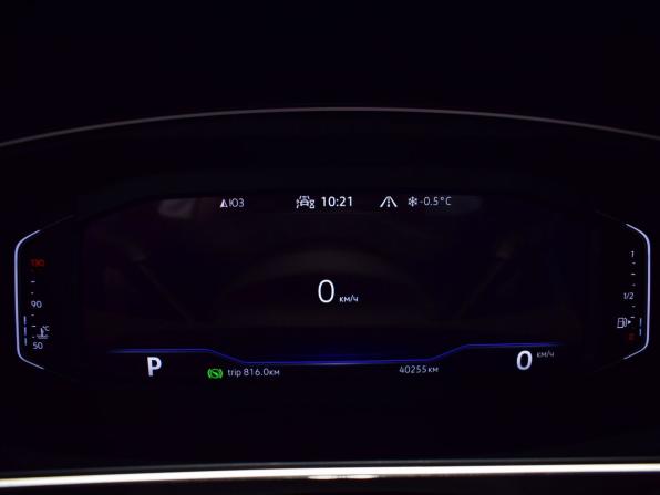 Volkswagen Tiguan II Рестайлинг с пробегом 2022 года, цена 3 649 995 рублей, 40255 км, внедорожник, Автокод Объявления