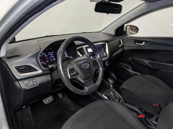 Hyundai Solaris II с пробегом 2019 года, цена 1 220 000 рублей, 109766 км, седан, Автокод Объявления