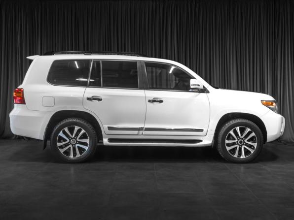 Toyota Land Cruiser 200 Series Рестайлинг 1 с пробегом 2014 года, цена 3 499 000 рублей, 255422 км, внедорожник, Автокод Объявления