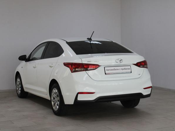 Hyundai Solaris II с пробегом 2018 года, цена 1 509 900 рублей, 44036 км, седан, Автокод Объявления