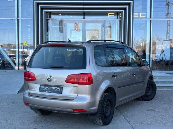 Volkswagen Touran I Рестайлинг 2 с пробегом 2013 года, цена 1 020 000 рублей, 204794 км, компактвэн, Автокод Объявления