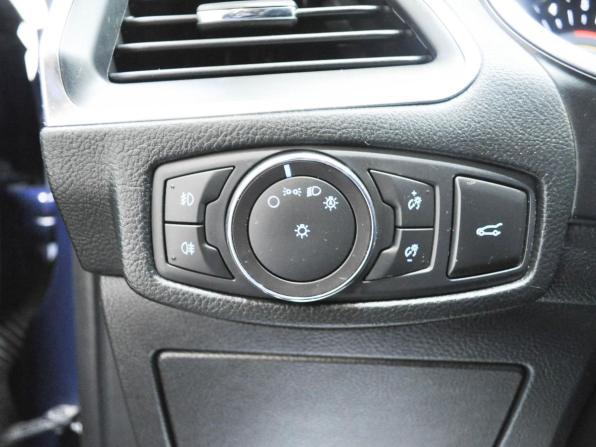 Ford S-MAX II с пробегом 2018 года, цена 1 599 000 рублей, 185229 км, минивэн, Автокод Объявления