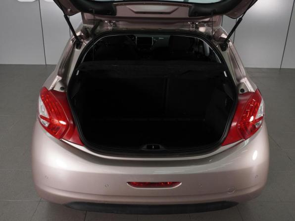 Peugeot 208 I с пробегом 2013 года, цена 772 000 рублей, 75985 км, хэтчбек, Автокод Объявления