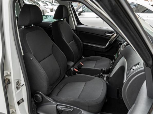 Skoda Yeti I Рестайлинг с пробегом 2014 года, цена 1 180 000 рублей, 137000 км, внедорожник, Автокод Объявления