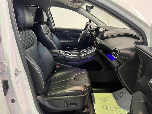 Hyundai Santa Fe IV Рестайлинг с пробегом 2021 года, цена 3 790 000 рублей, 41890 км, внедорожник, Автокод Объявления