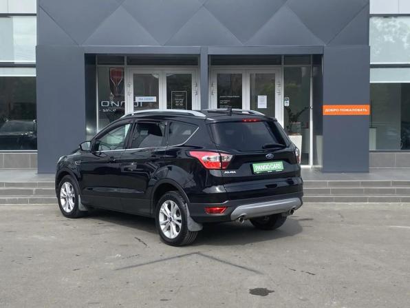 Ford Kuga II Рестайлинг с пробегом 2018 года, цена 1 575 000 рублей, 122350 км, внедорожник, Автокод Объявления