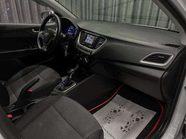 Hyundai Solaris II с пробегом 2018 года, цена 895 000 рублей, 226000 км, седан, Автокод Объявления