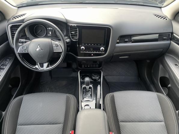 Mitsubishi Outlander III Рестайлинг 3 с пробегом 2022 года, цена 2 699 000 рублей, 16270 км, внедорожник, Автокод Объявления