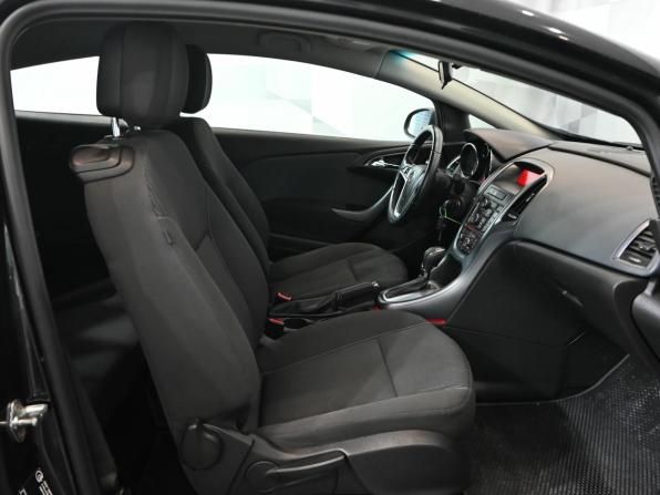 Opel Astra J Рестайлинг с пробегом 2012 года, цена 850 000 рублей, 181471 км, хэтчбек, Автокод Объявления