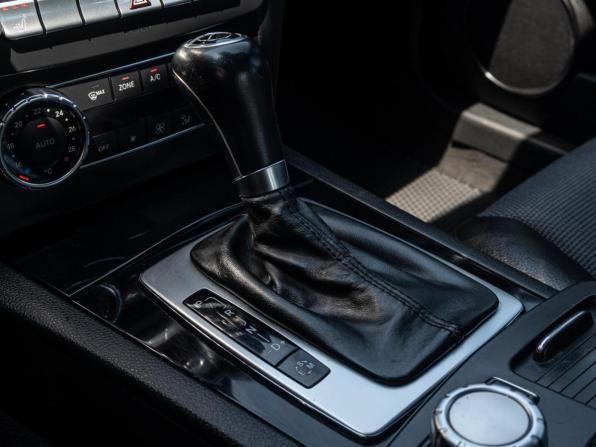 Mercedes-Benz C-Класс III (W204) Рестайлинг с пробегом 2012 года, цена 1 590 000 рублей, 181874 км, седан, Автокод Объявления