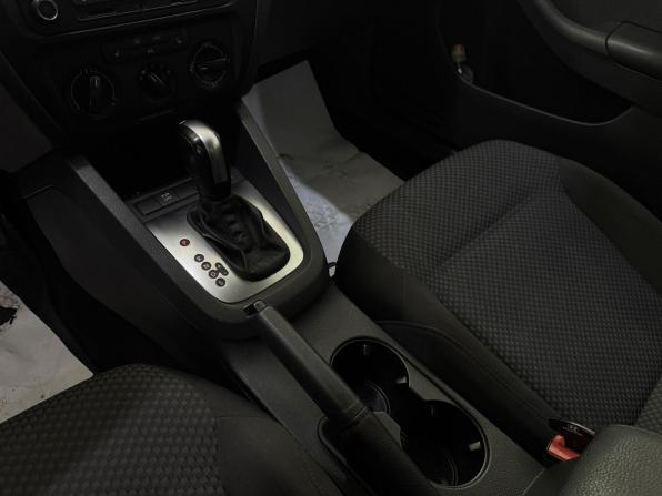 Volkswagen Jetta VI Рестайлинг с пробегом 2014 года, цена 1 140 000 рублей, 172410 км, седан, Автокод Объявления