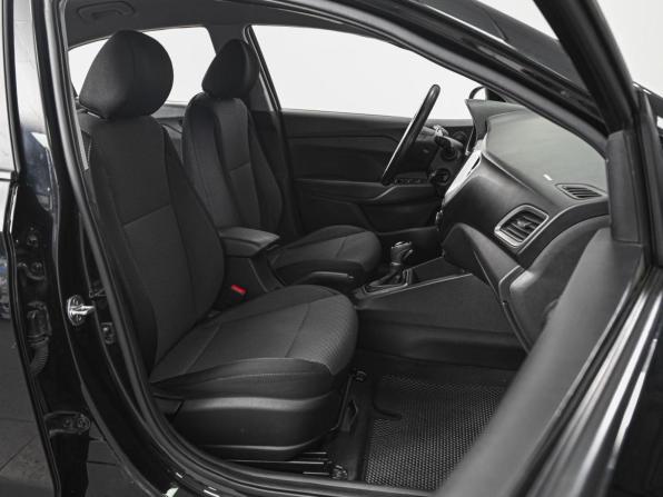 Hyundai Solaris II с пробегом 2018 года, цена 1 299 000 рублей, 154649 км, седан, Автокод Объявления