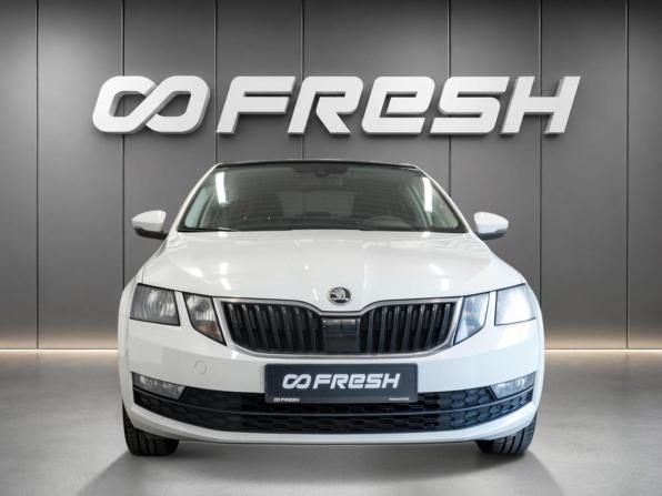 Skoda Octavia III (A7) Рестайлинг с пробегом 2018 года, цена 1 490 000 рублей, 174691 км, лифтбек, Автокод Объявления