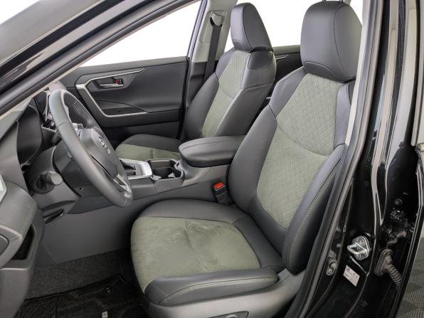 Toyota RAV4 V (XA50) с пробегом 2025 года, цена 4 477 500 рублей, 1042 км, внедорожник, Автокод Объявления