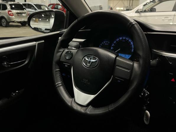 Toyota Corolla XI (E160 E170 E180) с пробегом 2014 года, цена 1 020 000 рублей, 176381 км, седан, Автокод Объявления