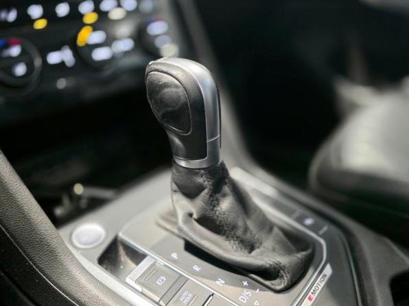 Volkswagen Tiguan II с пробегом 2018 года, цена 2 250 000 рублей, 205000 км, внедорожник, Автокод Объявления