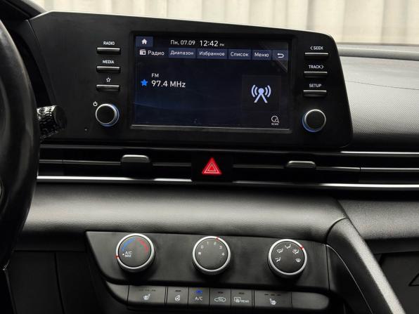 Hyundai Elantra VII (CN7) с пробегом 2022 года, цена 2 049 000 рублей, 56000 км, седан, Автокод Объявления