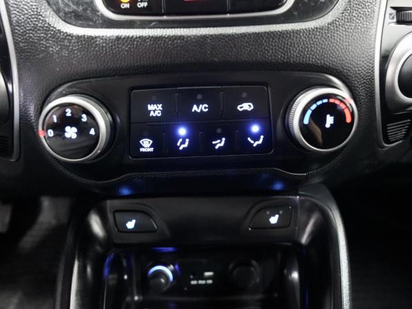 Hyundai ix35 I с пробегом 2013 года, цена 1 090 000 рублей, 198110 км, внедорожник, Автокод Объявления