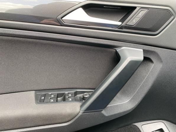 Volkswagen Tiguan II с пробегом 2019 года, цена 2 369 000 рублей, 99517 км, внедорожник, Автокод Объявления