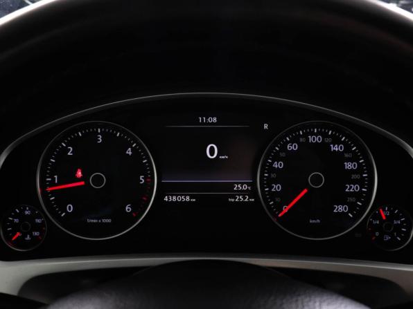 Volkswagen Touareg II с пробегом 2013 года, цена 1 397 000 рублей, 438001 км, внедорожник, Автокод Объявления