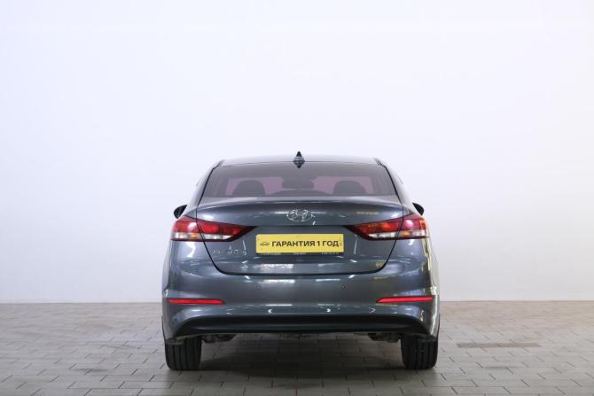 Hyundai Elantra VI (AD) с пробегом 2018 года, цена 1 719 000 рублей, 88000 км, седан, Автокод Объявления