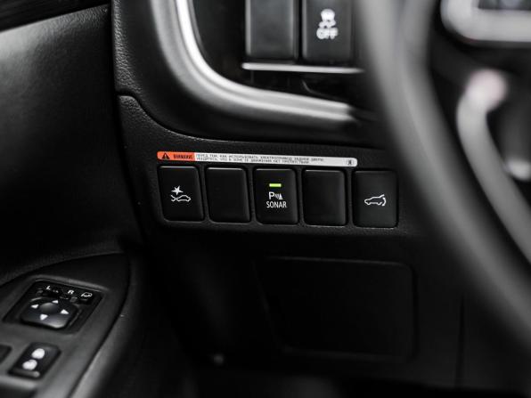 Mitsubishi Outlander III Рестайлинг 2 с пробегом 2018 года, цена 1 999 000 рублей, 129953 км, внедорожник, Автокод Объявления