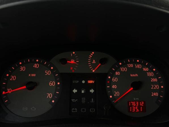 Renault Symbol I Рестайлинг с пробегом 2006 года, цена 285 000 рублей, 176310 км, седан, Автокод Объявления
