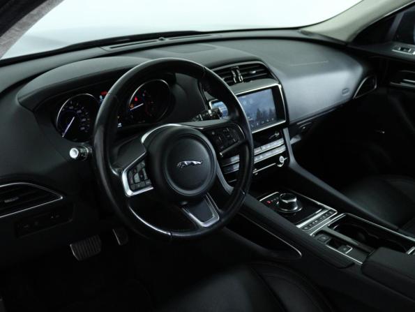 Jaguar F-Pace I с пробегом 2019 года, цена 2 700 000 рублей, 94947 км, внедорожник, Автокод Объявления
