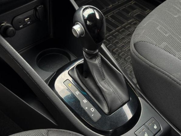 Kia Rio III Рестайлинг с пробегом 2016 года, цена 1 199 000 рублей, 70523 км, хэтчбек, Автокод Объявления