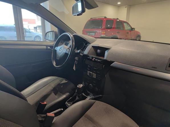 Opel Astra H Рестайлинг с пробегом 2010 года, цена 500 000 рублей, 179814 км, седан, Автокод Объявления