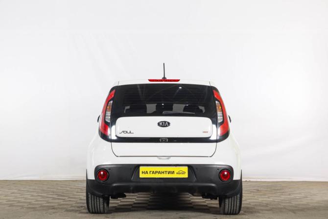 Kia Soul II Рестайлинг с пробегом 2017 года, цена 899 000 рублей, 340000 км, хэтчбек, Автокод Объявления