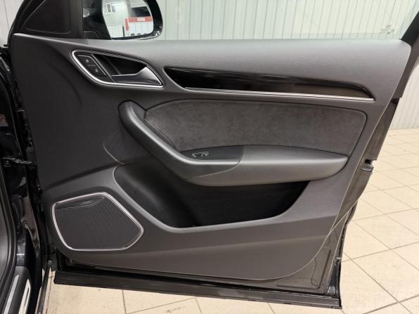 Audi RS Q3 I (8U) с пробегом 2014 года, цена 2 350 000 рублей, 105975 км, внедорожник, Автокод Объявления