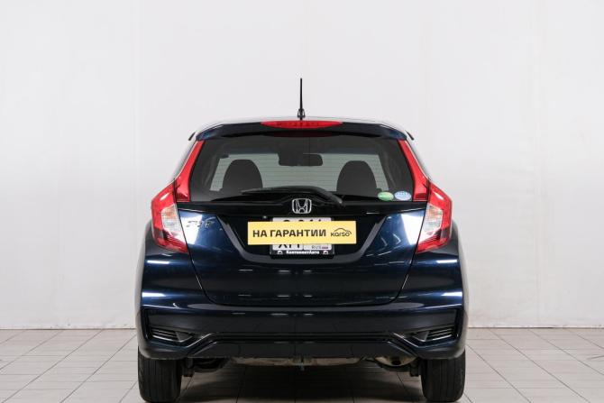 Honda Fit III Рестайлинг с пробегом 2017 года, цена 1 199 000 рублей, 75000 км, хэтчбек, Автокод Объявления