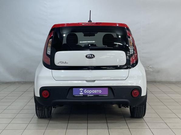 Kia Soul II Рестайлинг с пробегом 2018 года, цена 2 100 000 рублей, 40198 км, хэтчбек, Автокод Объявления