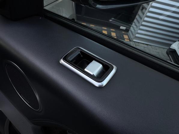 Land Rover Range Rover IV Рестайлинг с пробегом 2019 года, цена 5 750 000 рублей, 152637 км, внедорожник, Автокод Объявления