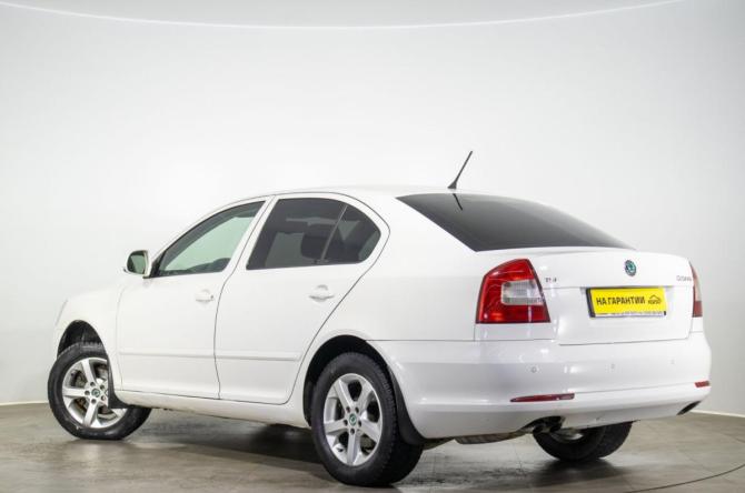 Skoda Octavia II (A5) Рестайлинг с пробегом 2012 года, цена 999 000 рублей, 211000 км, лифтбек, Автокод Объявления