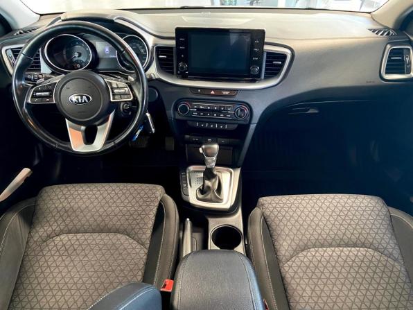 Kia Ceed III Рестайлинг с пробегом 2021 года, цена 2 002 049 рублей, 124957 км, универсал, Автокод Объявления