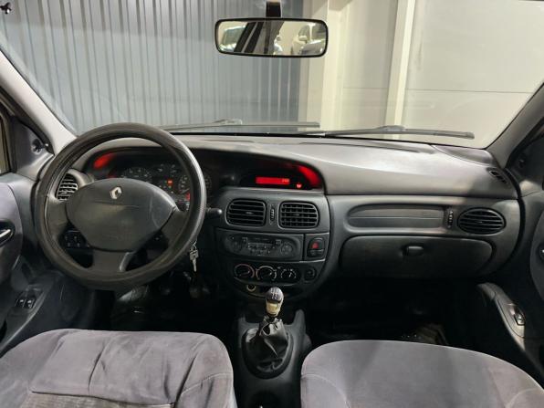 Renault Megane I Рестайлинг с пробегом 2002 года, цена 149 900 рублей, 312098 км, седан, Автокод Объявления