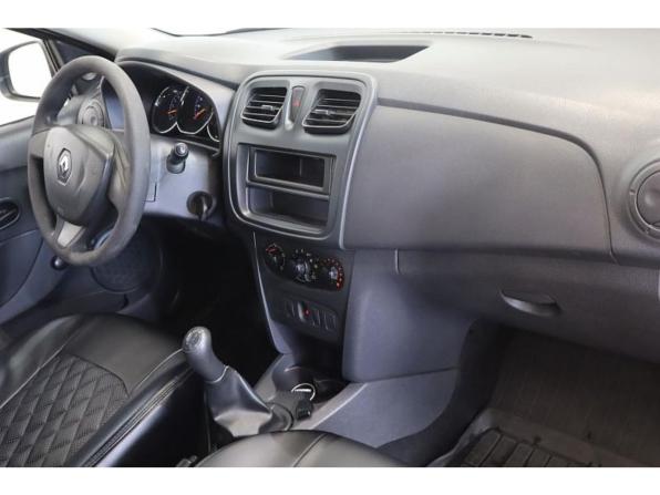 Renault Logan II с пробегом 2018 года, цена 690 000 рублей, 179079 км, седан, Автокод Объявления