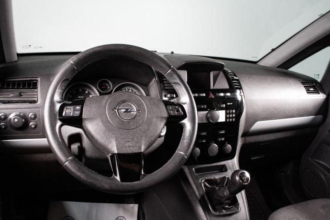 Opel Zafira B Рестайлинг с пробегом 2011 года, цена 579 000 рублей, 380000 км, компактвэн, Автокод Объявления